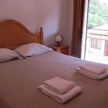 Hostel Geres *