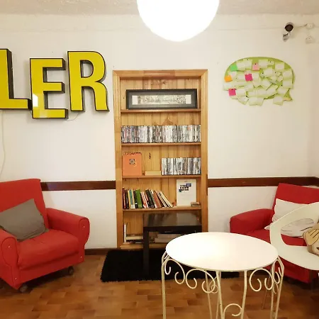 Ger\u00eas Hostel Porto