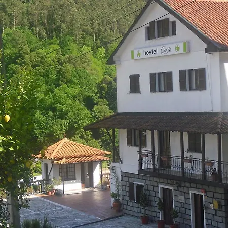 Geres Hostel *