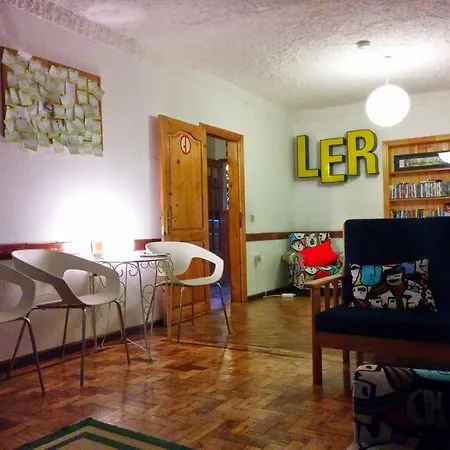 Geres Hostel *